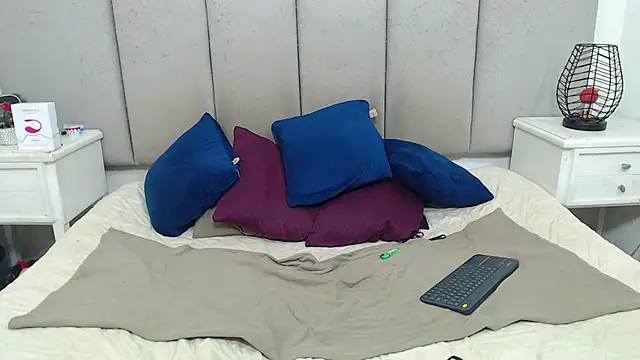 Snapshot of AmbarJacksonn_ chatting on December 5, 2024, 6:00 pm AmbarJacksonn online show from December 5, 2024, 6:00 pm