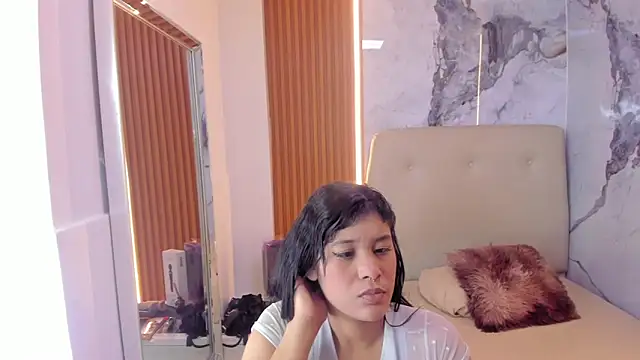 LAILAMORFY online show from July 25, 2026, 12:25 pm