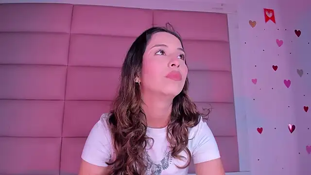 little-Emma online show from October 17, 2025, 3:20 am