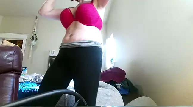 MonroeLoves online show from March 18, 2025, 10:48 pm