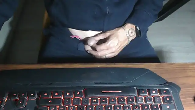 Adri gard online show from October 21, 2025, 8:53 pm