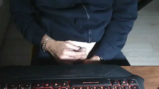 Adri gard online show from October 29, 2025, 9:49 pm