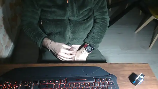 Adri gard online show from February 11, 2026, 9:42 pm