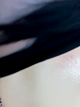 Evelyn Moon online show from October 6, 2025, 12:46 pm