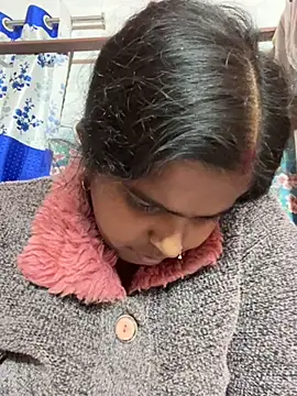 Snapshot of Beauty-queen chatting on January 22, 2025, 4:12 pm Beauty-queen online show from January 22, 2025, 4:12 pm