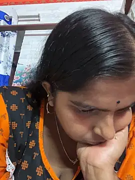 Snapshot of Beauty-queen chatting on January 31, 2025, 10:42 am Beauty-queen online show from January 31, 2025, 10:42 am