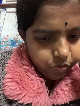 Snapshot of Beauty-queen chatting on February 21, 2025, 2:06 pm Beauty-queen online show from February 21, 2025, 2:06 pm