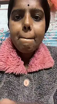 Snapshot of Beauty-queen chatting on February 25, 2025, 9:53 am Beauty-queen online show from February 25, 2025, 9:53 am