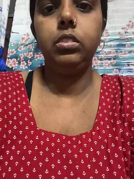 Snapshot of Beauty-queen chatting on February 26, 2025, 3:19 pm Beauty-queen online show from February 26, 2025, 3:19 pm