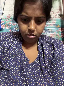 Snapshot of Beauty-queen chatting on March 10, 2025, 4:14 pm Beauty-queen online show from March 10, 2025, 4:14 pm