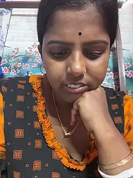 Snapshot of Beauty-queen chatting on March 15, 2025, 12:24 pm Beauty-queen online show from March 15, 2025, 12:24 pm