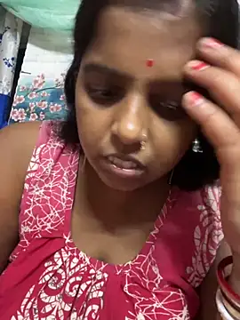 Snapshot of Beauty-queen chatting on September 19, 2025, 11:11 am Beauty-queen online show from September 19, 2025, 11:11 am