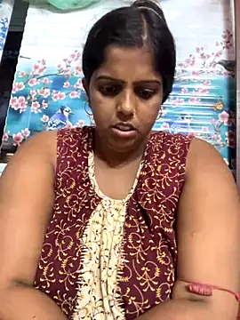 Snapshot of Beauty-queen chatting on October 8, 2025, 10:24 am Beauty-queen online show from October 8, 2025, 10:24 am