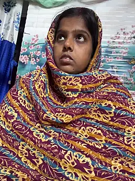 Snapshot of Beauty-queen chatting on November 12, 2025, 2:06 pm Beauty-queen online show from November 12, 2025, 2:06 pm