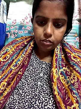 Snapshot of Beauty-queen chatting on November 15, 2025, 10:23 am Beauty-queen online show from November 15, 2025, 10:23 am