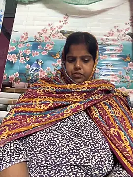 Snapshot of Beauty-queen chatting on November 21, 2025, 2:27 pm Beauty-queen online show from November 21, 2025, 2:27 pm