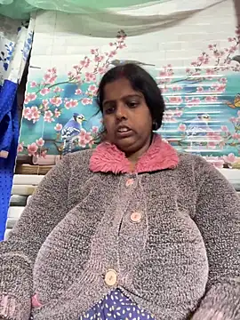 Snapshot of Beauty-queen chatting on December 18, 2025, 10:32 am Beauty-queen online show from December 18, 2025, 10:32 am