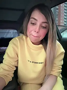 Snapshot of Alirawrz chatting on March 4, 2025, 12:33 pm Alirawrz online show from March 4, 2025, 12:33 pm