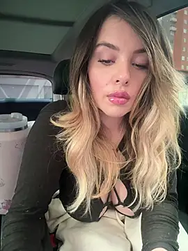 Snapshot of Alirawrz chatting on March 7, 2025, 12:56 pm Alirawrz online show from March 7, 2025, 12:56 pm