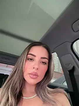 Snapshot of Alirawrz chatting on October 16, 2025, 1:45 pm Alirawrz online show from October 16, 2025, 1:45 pm