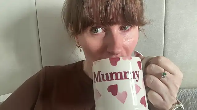 redheadrosie69 online show from May 8, 2026, 8:41 am