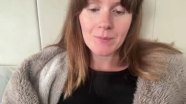 redheadrosie69 online show from July 3, 2026, 9:59 am