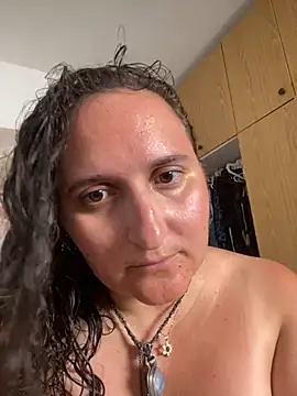 Snapshot of juicyrubies chatting on September 22, 2025, 6:15 am juicyrubies online show from September 22, 2025, 6:15 am