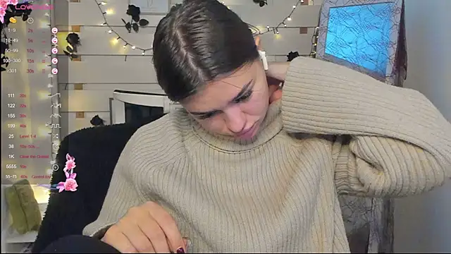 Josephine Kiss online show from October 27, 2025, 1:37 pm