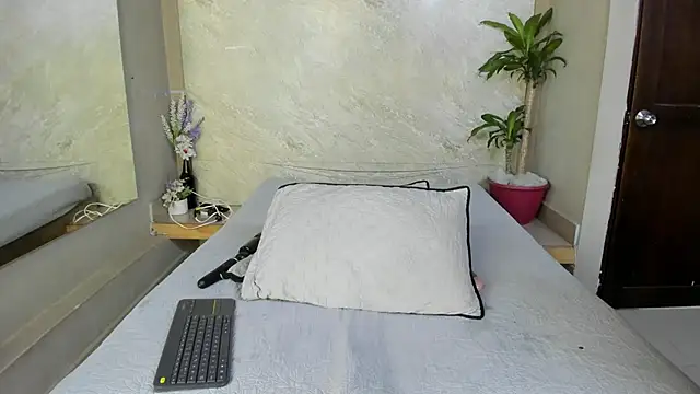 Snapshot of SussanMilf_ chatting on January 24, 2025, 2:19 pm SussanMilf online show from January 24, 2025, 2:19 pm