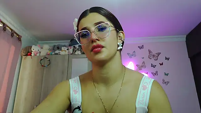 caroline jonson online show from June 20, 2026, 2:09 pm