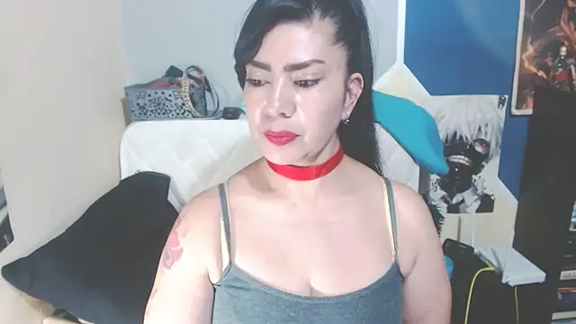 luisahott online show from September 23, 2025, 7:28 pm