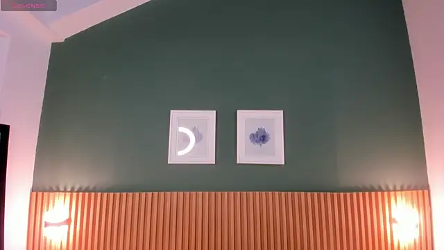  anavictoria  online show from October 25, 2025, 12:56 pm