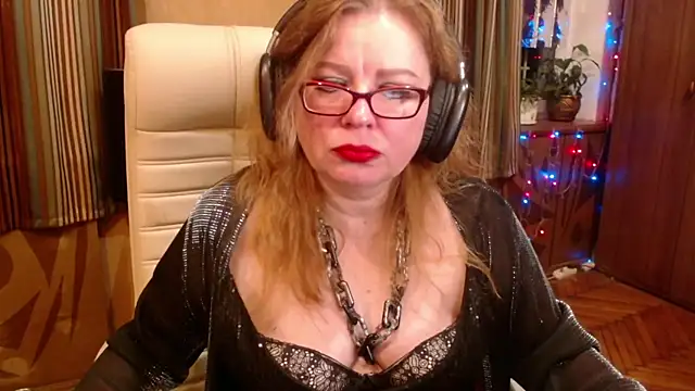 Miss Tress online show from November 15, 2025, 11:21 pm