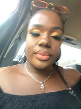 Snapshot of NissyxSawee chatting on October 19, 2025, 1:23 pm NissyxSawee online show from October 19, 2025, 1:23 pm