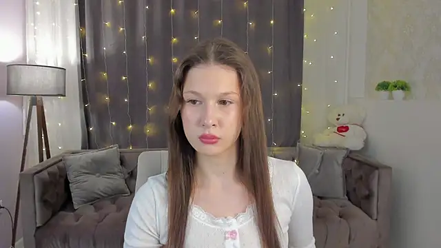 Cute  Alicia online show from February 20, 2025, 12:30 am