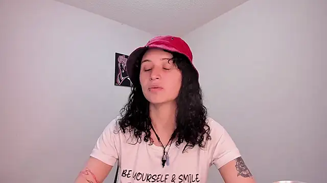 Snapshot of valent_27 chatting on February 10, 2026, 1:43 am valent 27 online show from February 10, 2026, 1:43 am