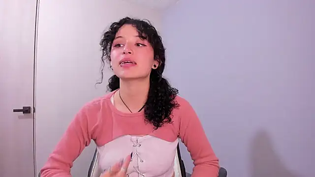 Snapshot of valent_27 chatting on March 6, 2026, 11:12 pm valent 27 online show from March 6, 2026, 11:12 pm