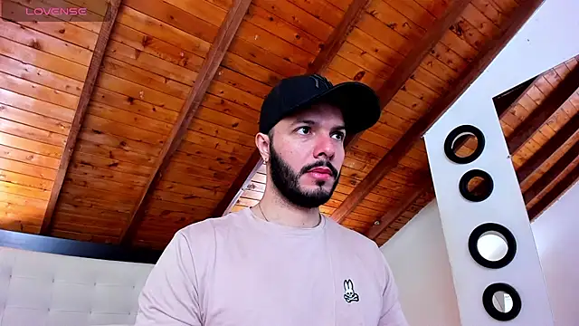 Tom Bailey online show from November 28, 2025, 12:41 pm