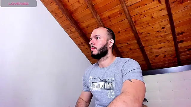 Snapshot of Tom_Bailey chatting on March 16, 2026, 12:42 pm Tom Bailey online show from March 16, 2026, 12:42 pm