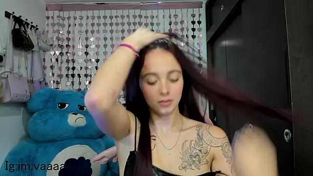 Snapshot of lucyy_tay chatting on December 31, 2024, 1:36 am lucyy tay online show from December 31, 2024, 1:36 am