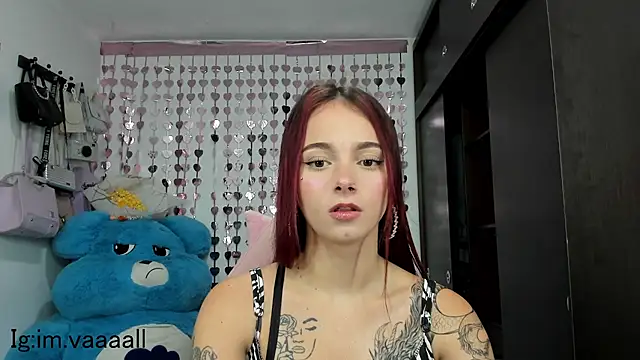 Snapshot of lucyy_tay chatting on February 13, 2025, 9:49 pm lucyy tay online show from February 13, 2025, 9:49 pm