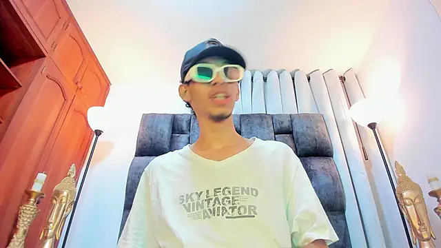 Snapshot of TomyMosterCock chatting on December 12, 2024, 12:48 am TomyMosterCock online show from December 12, 2024, 12:48 am