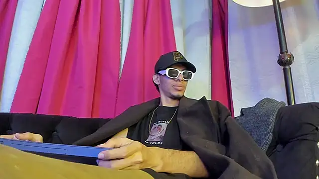 Snapshot of TomyMosterCock chatting on December 14, 2024, 2:01 am TomyMosterCock online show from December 14, 2024, 2:01 am