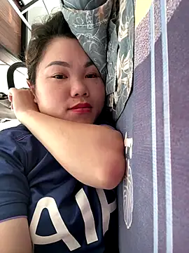 Snapshot of Emily_9xx chatting on October 10, 2025, 3:16 am Emily 9xx online show from October 10, 2025, 3:16 am