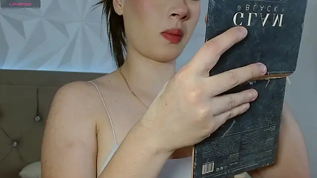 Gwen drew online show from March 1, 2026, 3:47 pm