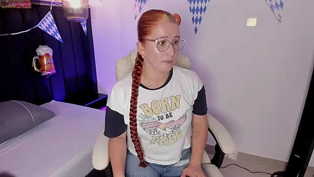 Snapshot of AllisonRoberts_ chatting on September 25, 2025, 7:39 pm AllisonRoberts  online show from September 25, 2025, 7:39 pm