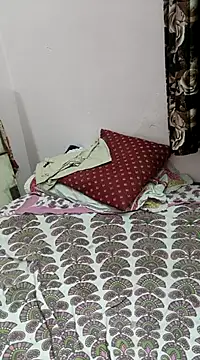 Snapshot of cuteyqueen chatting on March 10, 2025, 3:41 pm cuteyqueen online show from March 10, 2025, 3:41 pm