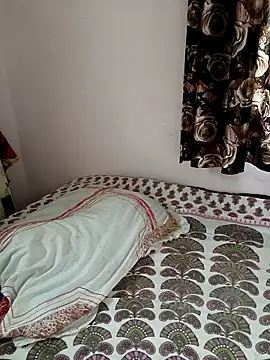 Snapshot of cuteyqueen chatting on March 13, 2025, 1:54 am cuteyqueen online show from March 13, 2025, 1:54 am