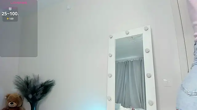 Snapshot of lookkeyhole chatting on September 16, 2025, 2:40 pm lookkeyhole online show from September 16, 2025, 2:40 pm