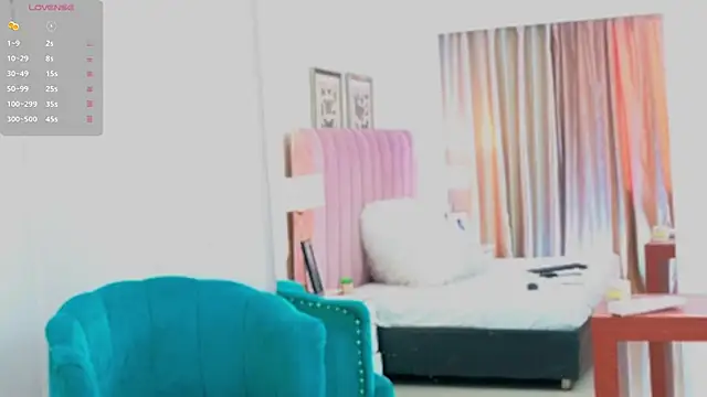 KimberlyCutee online show from June 17, 2026, 7:48 pm